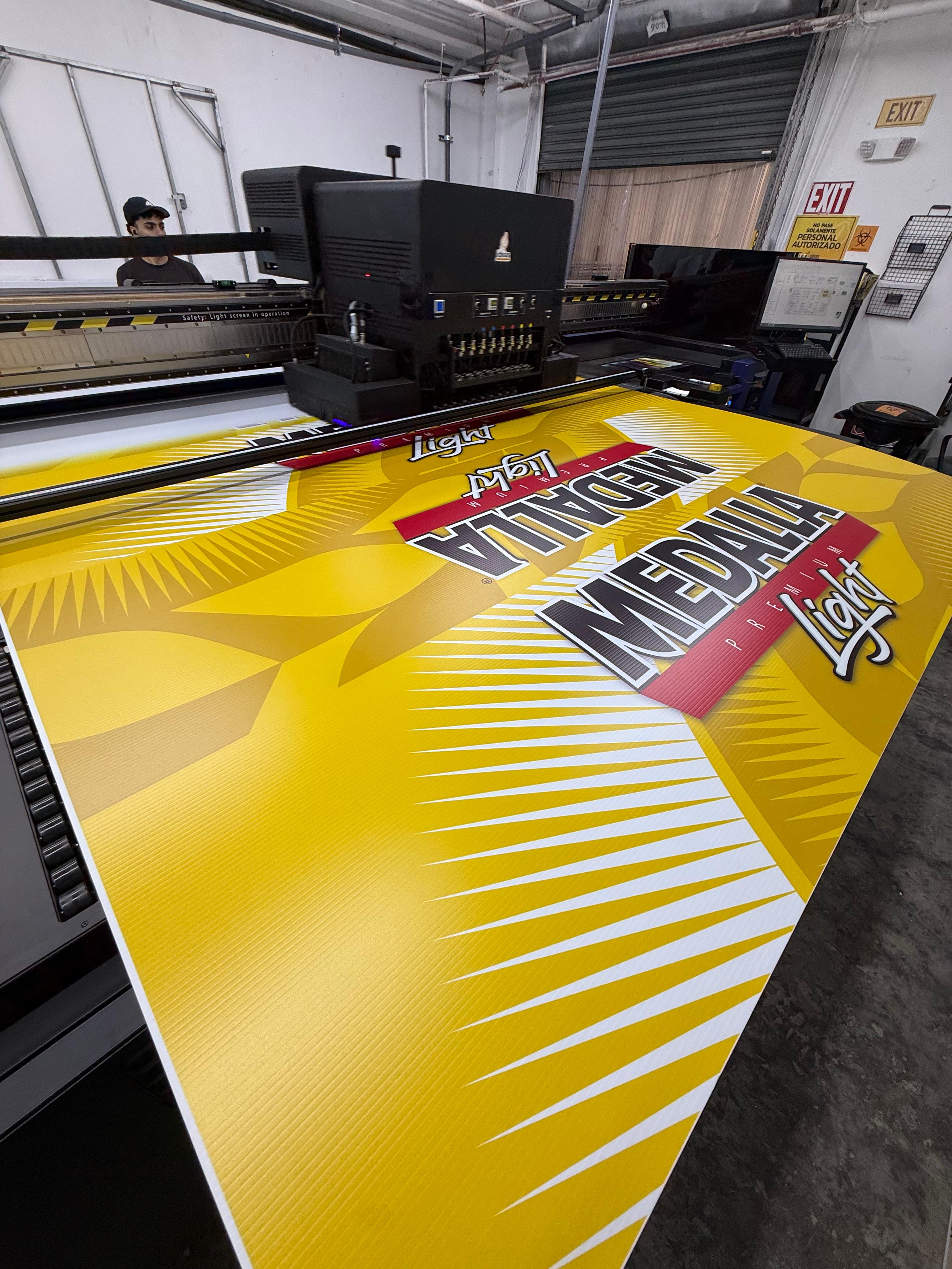 Rótulo D-Board 3 mm impreso full color en el taller de Ideas LLC en Puerto Rico